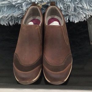 🆕 BIONICA Talma Suede Sporty Slip On Sneakers Aztec Brown Runs Small With 📦